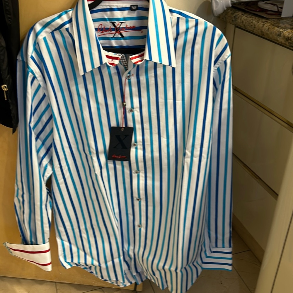 Men’s XL NWT Robert graham shirt